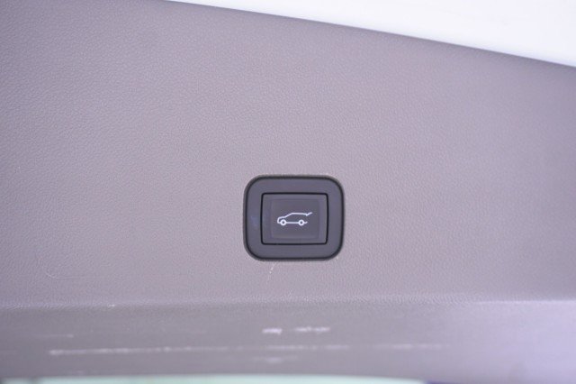 Used 2025 WHITE Cadillac FWD Premium Luxury image 13