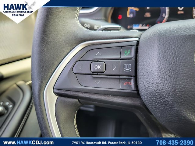 Used 2025 White Jeep Laredo image 14