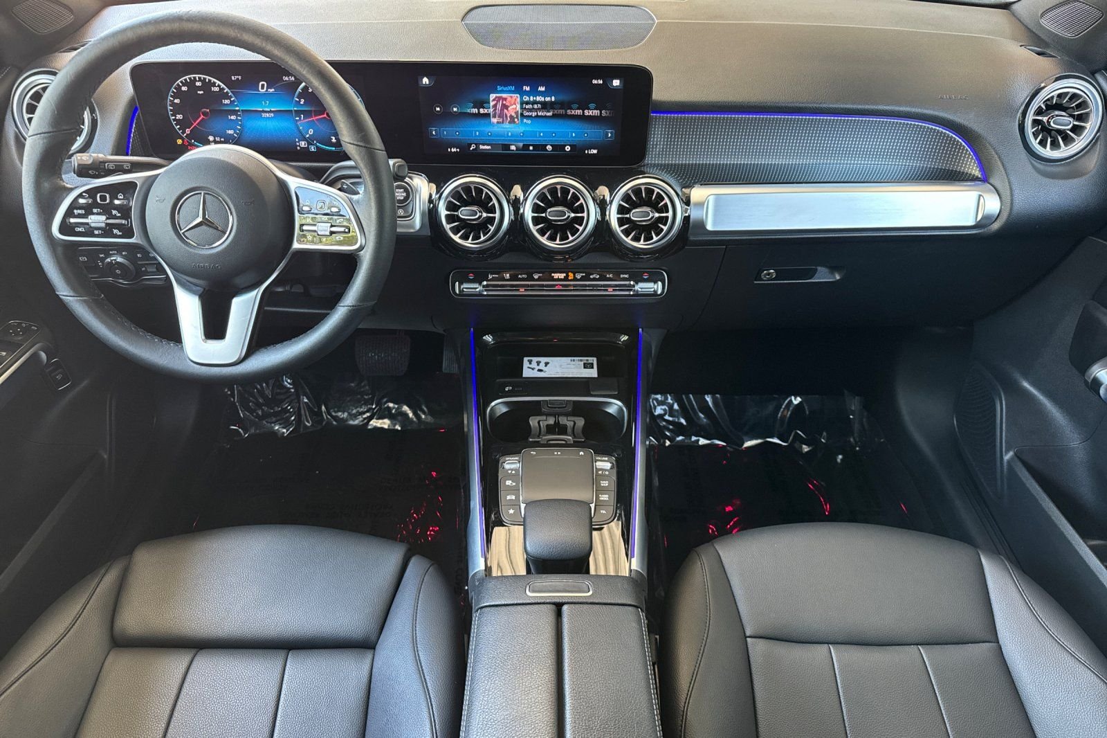 Used 2022 White Mercedes-Benz GLB 250 image 3