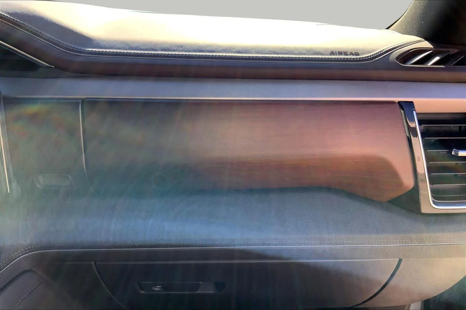 Used 2025 Sterling Metallic GMC Denali image 19