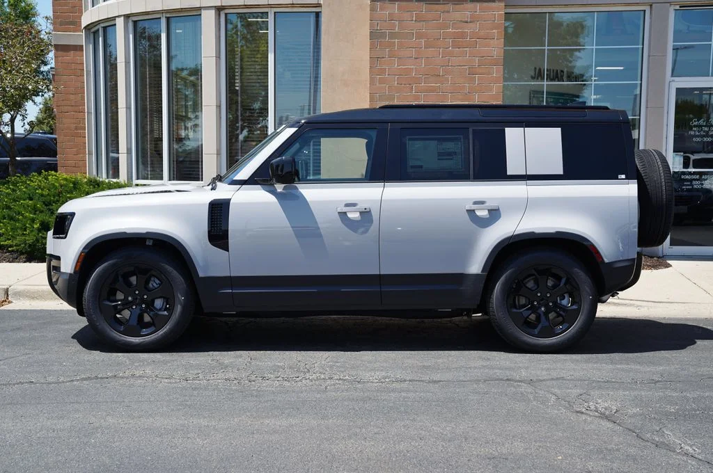 New 2026 Borasco Grey Land Rover S image 2