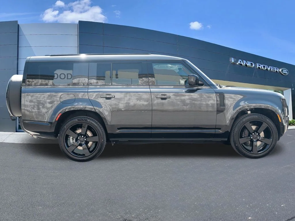 New 2026 Gray Land Rover X-Dynamic SE image 8