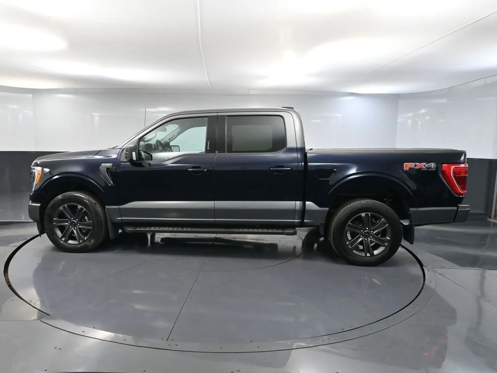 Used 2023 Blue Ford XLT image 11