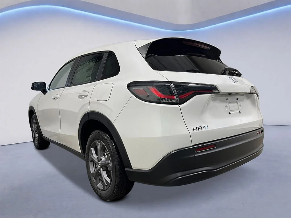 New 2027 Platinum White Pearl Honda LX image 3