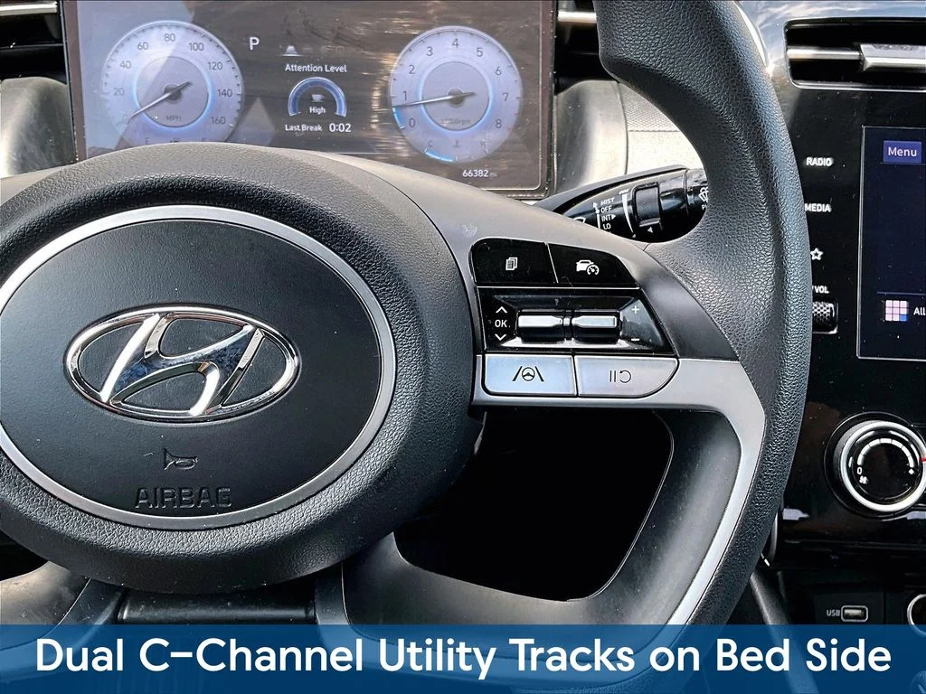 Used 2023 Green Hyundai SEL image 17