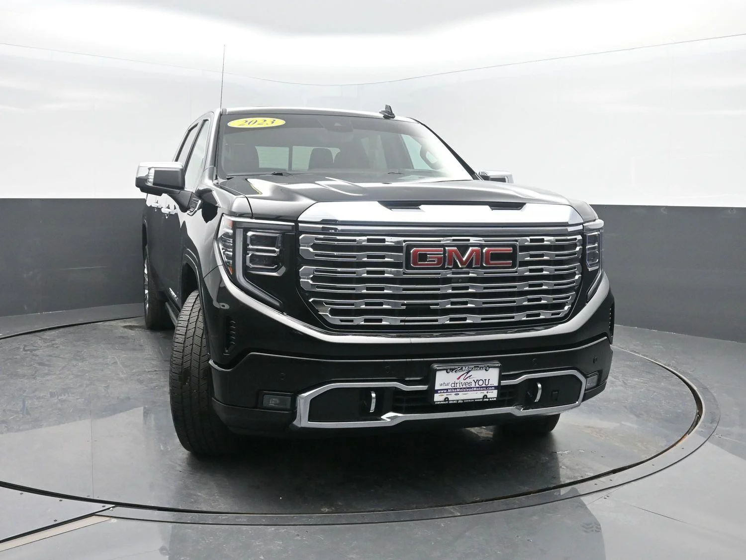 Used 2023 Onyx Black GMC Denali image 48