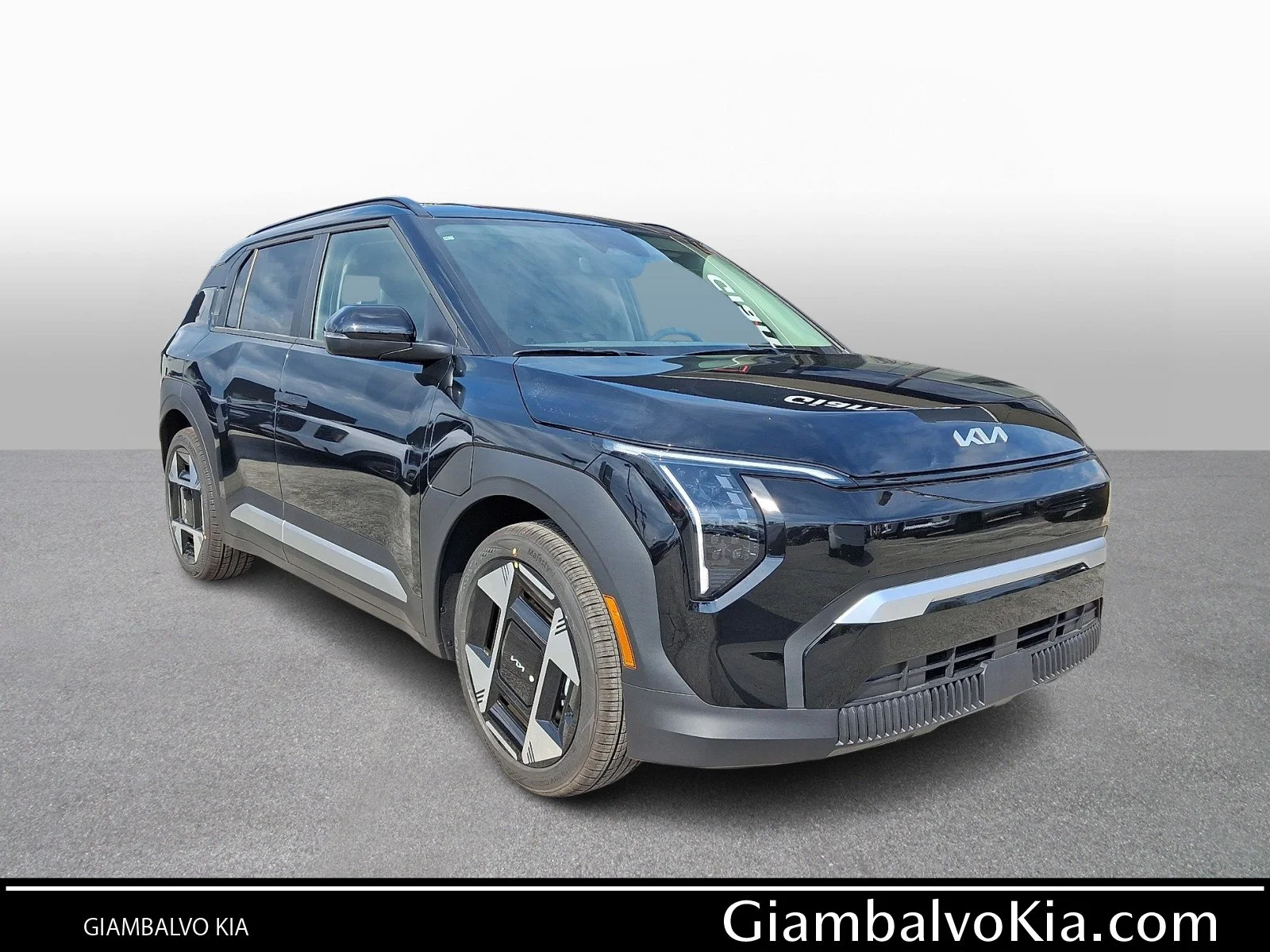 New 2027 Black Kia Wind image 1