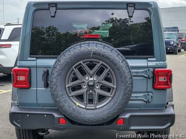 New 2026 Anvil Clear-Coat Exterior Paint Jeep Sport S image 5