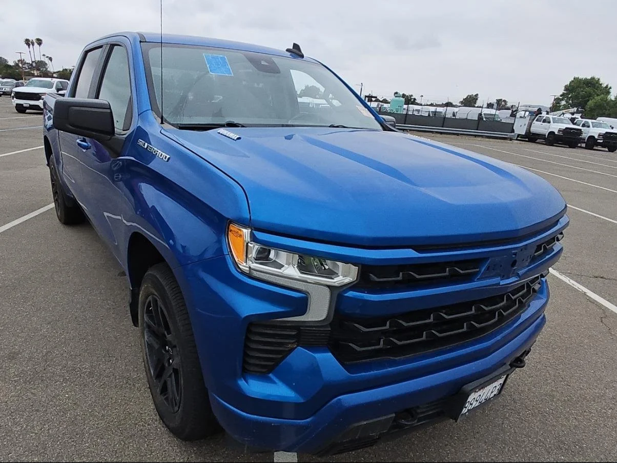 Used 2022 Glacier Blue Metallic Chevrolet RST image 10