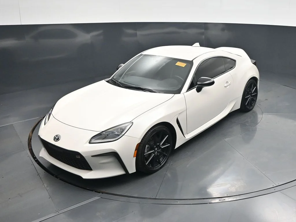 Used 2024 White Toyota Premium image 32