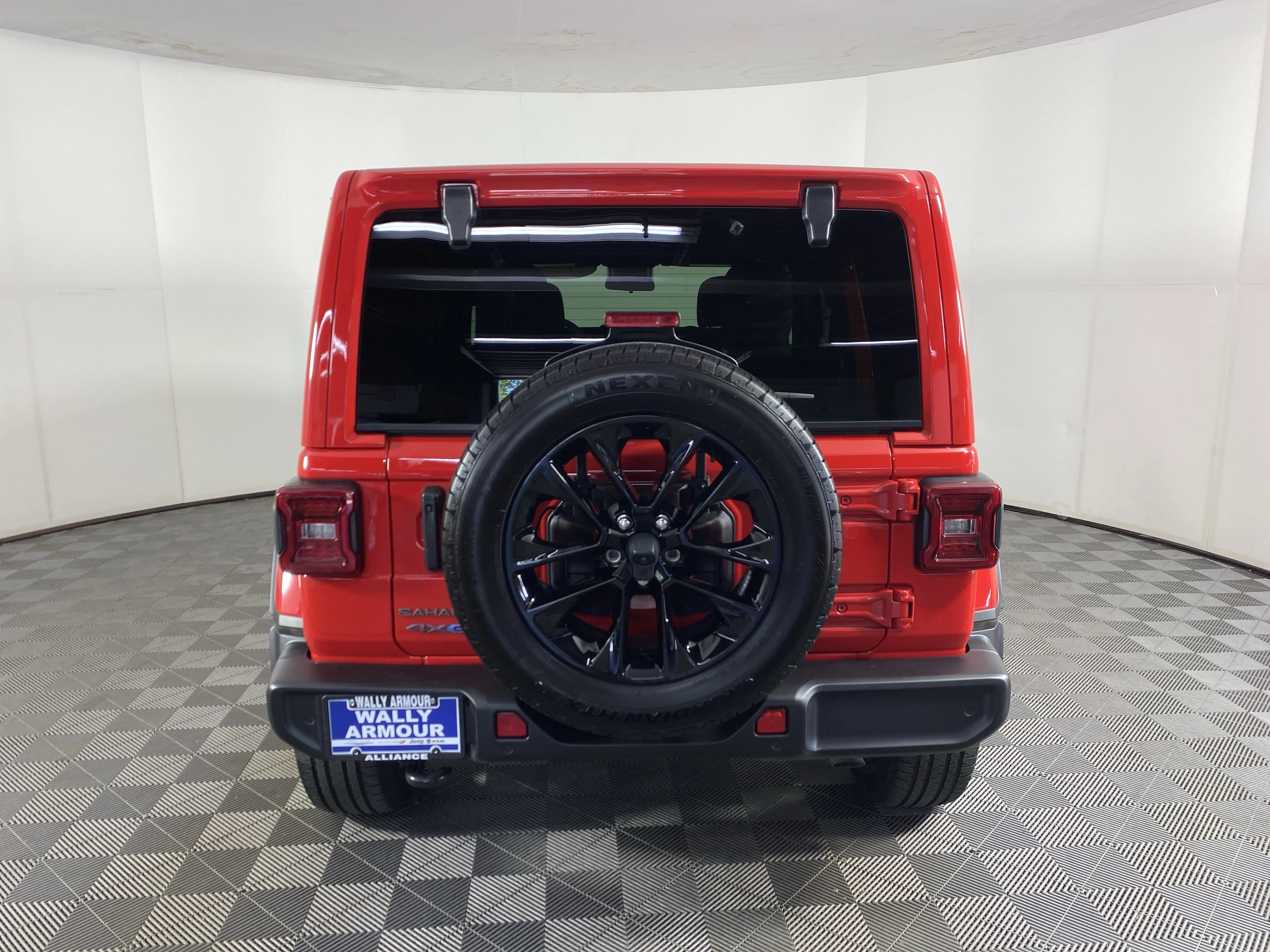 Used 2025 Firecracker Red Clearcoat Jeep Sahara image 8