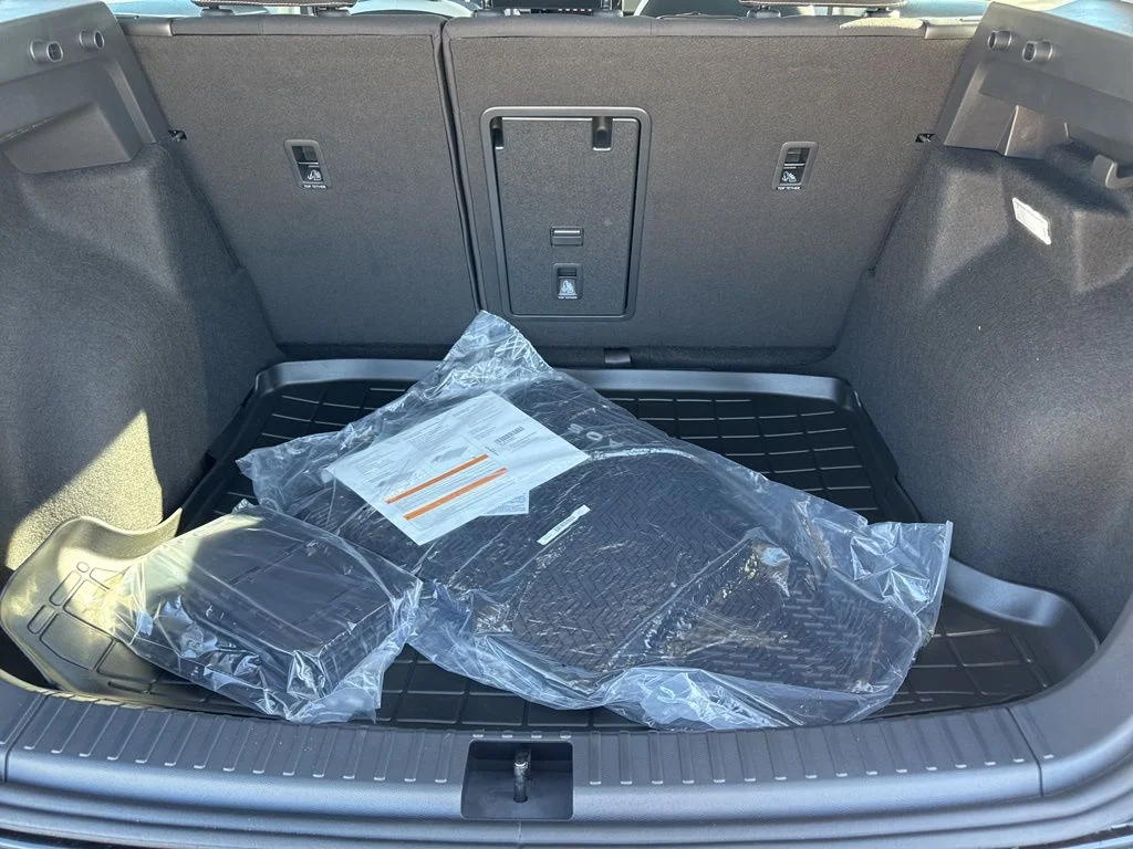 New 2026 Black Volkswagen 1.5T S image 19