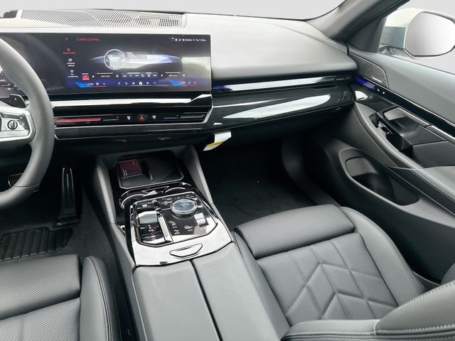 2026 BMW 5 Series 530i - Photo 18