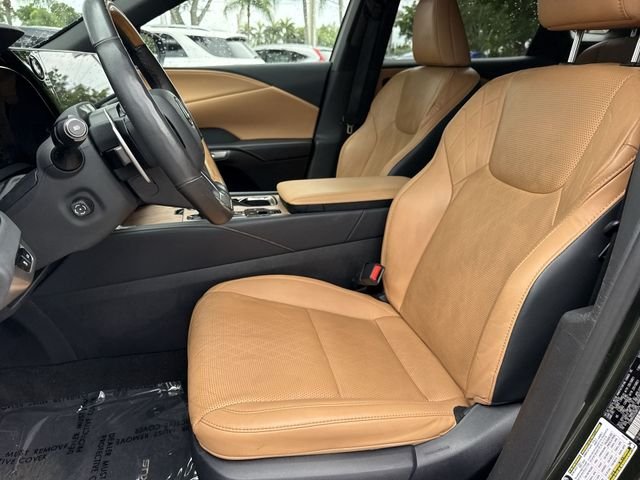 2025 Lexus RX Hybrid 350h - Photo 11