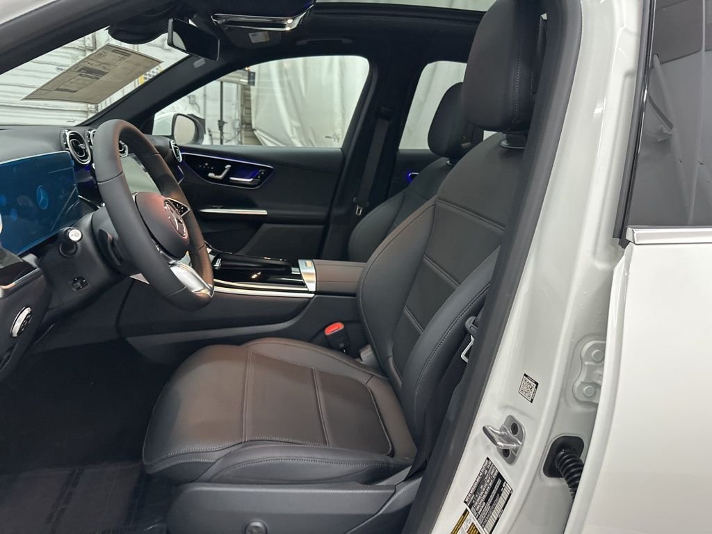 Used 2026 White Mercedes-Benz GLC 300 image 18