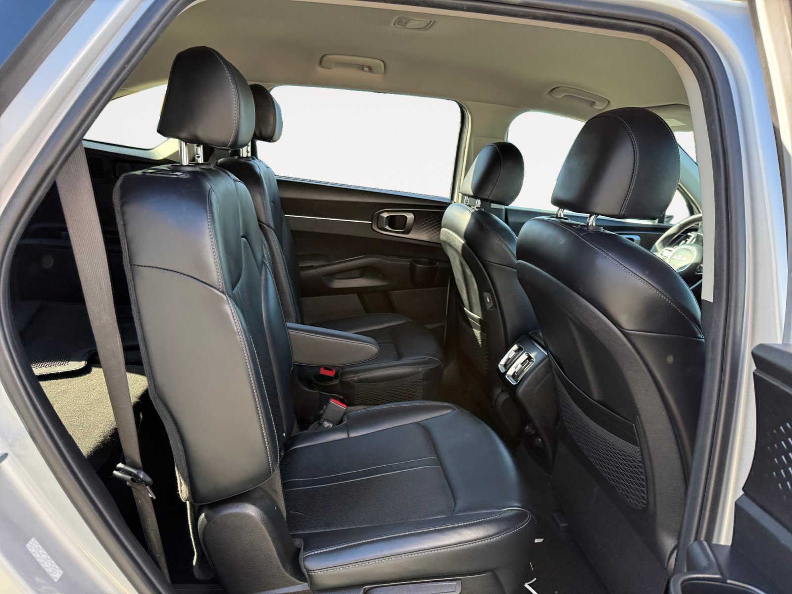 Used 2023 Silky Silver Kia EX image 18
