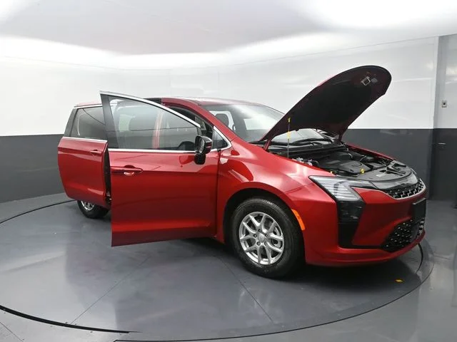New 2027 Red Hot Pearl-Coat Exterior Paint Chrysler Select image 30