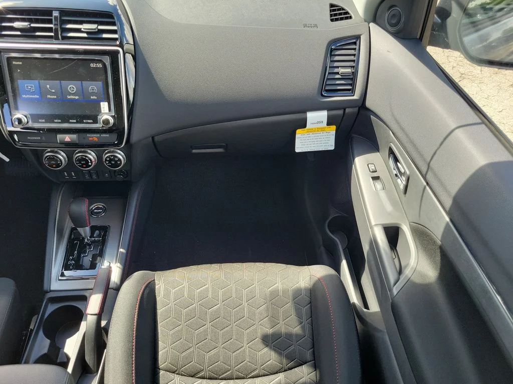 New 2027 MERCURY GRAY METALLIC Mitsubishi 2.0 LE AWC image 18