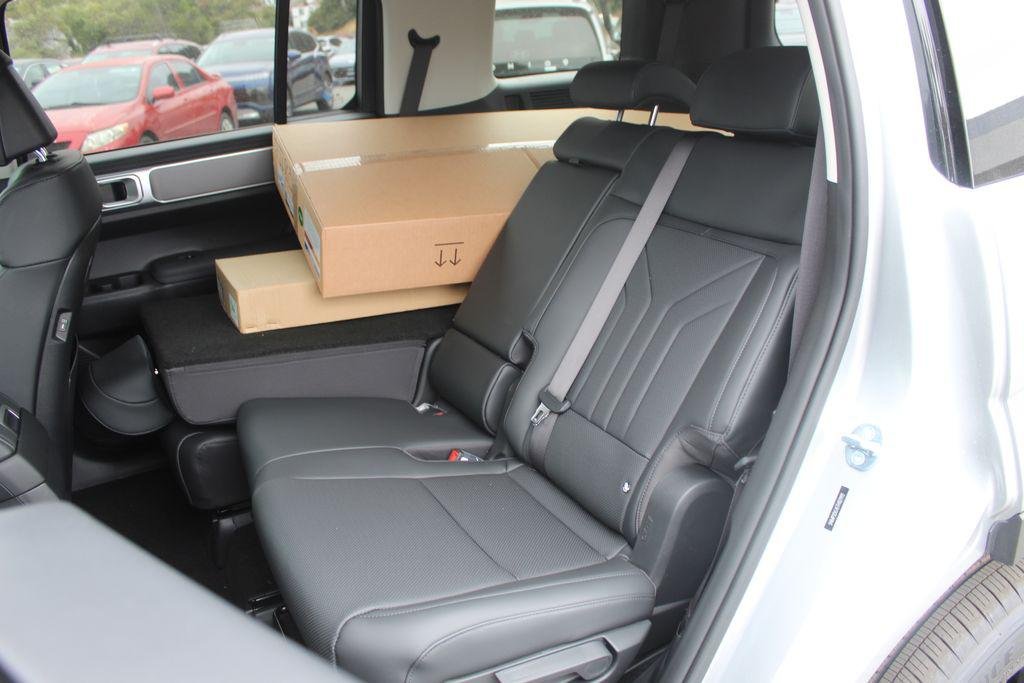 New 2026 Silver Hyundai SEL image 16