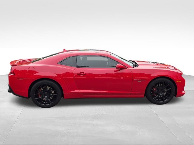 Used 2014 Red Chevrolet SS image 3