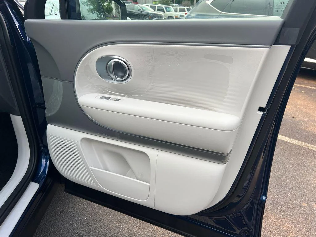 2026 Hyundai IONIQ 9 SE - Photo 14