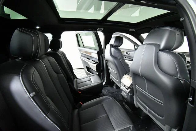 2026 Cadillac VISTIQ Sport - Photo 15