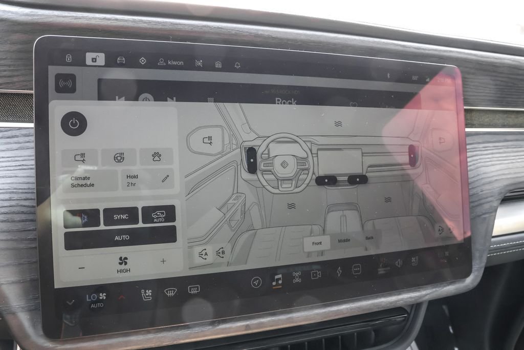 Used 2024  Rivian Adventure Dual Motor Max Pack image 25