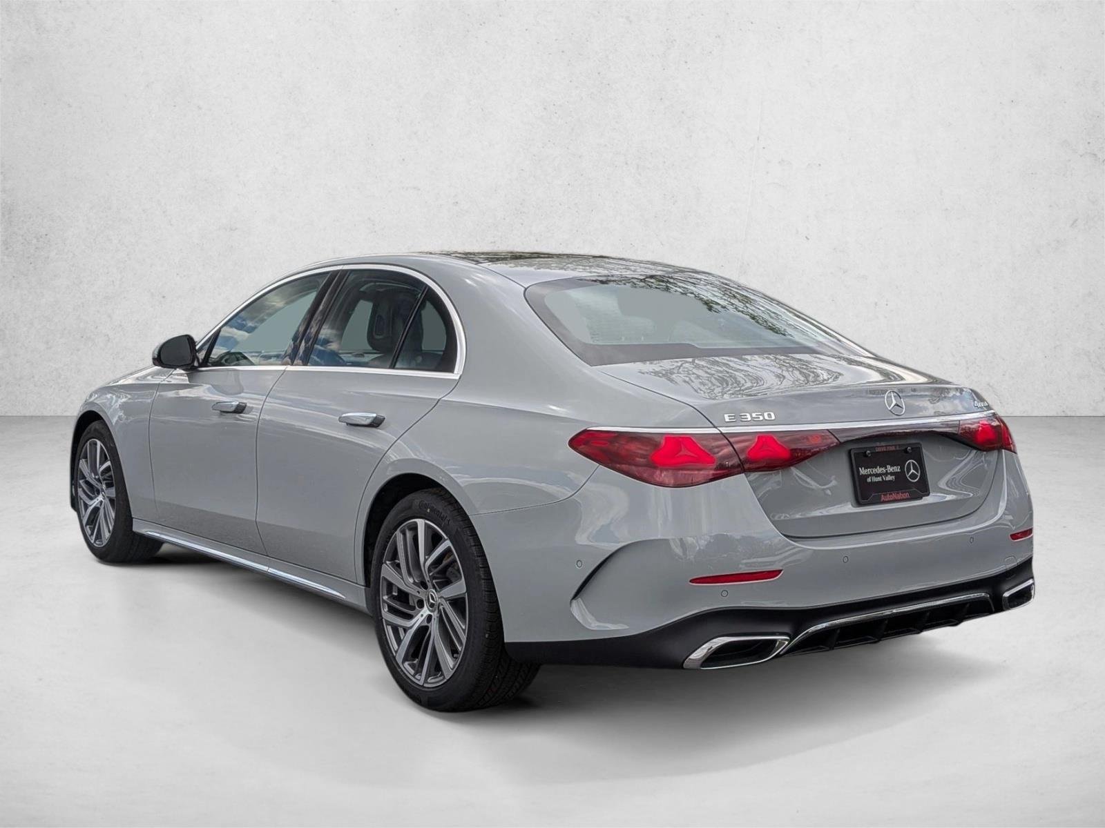 New 2026 MANUFAKTUR Alpine Grey Mercedes-Benz E350 image 9