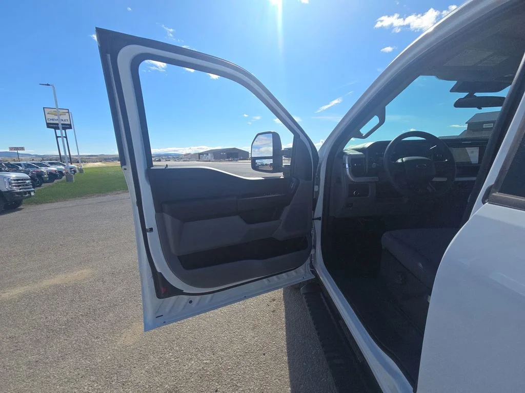New 2026 Oxford White Ford F-350® XL image 24