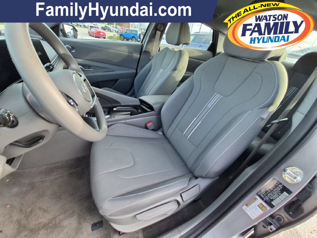 2024 Hyundai Elantra SEL - Photo 12