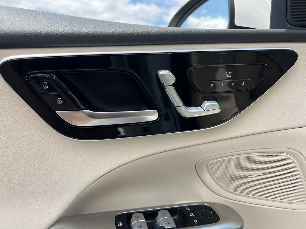 New 2026 Polar White Mercedes-Benz C 300 image 12