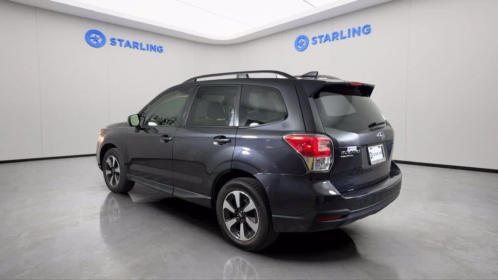 Used 2017 Gray Subaru 2.5i Premium image 4