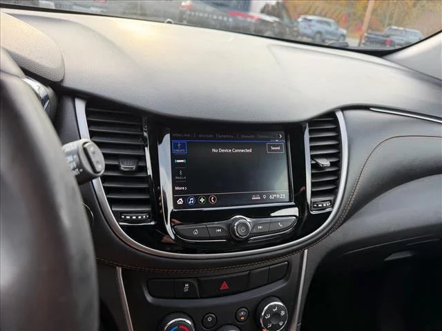 Used 2022  CHEVROLET 1LT image 17