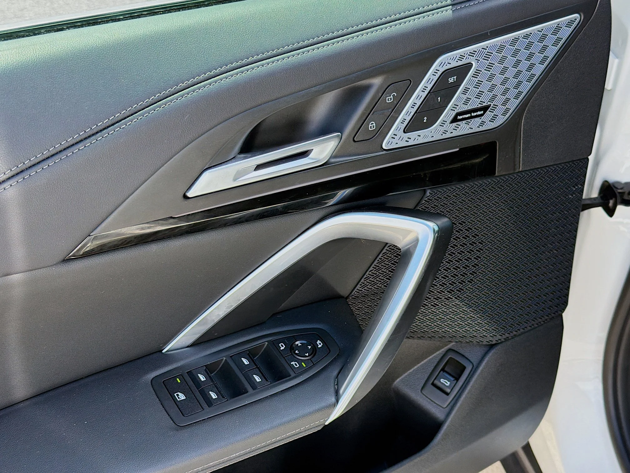 Used 2024 Alpine White BMW xDrive28i image 22