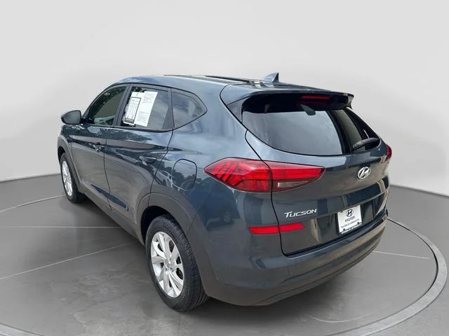 Used 2019 Blue Hyundai SE image 6