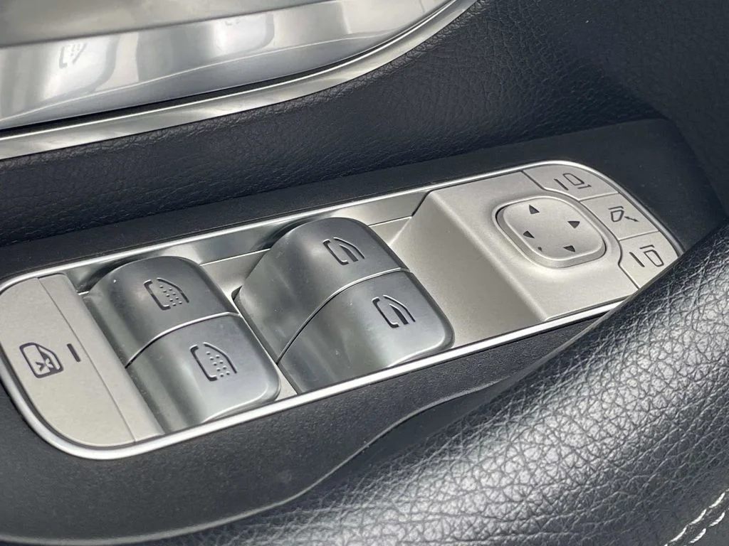 Used 2020  Mercedes-Benz GLS 580 image 17