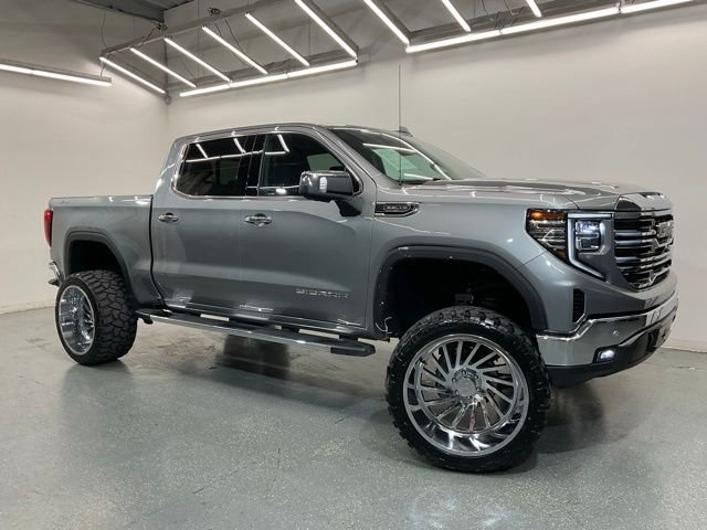 Used 2024 Silver GMC SLT image 2