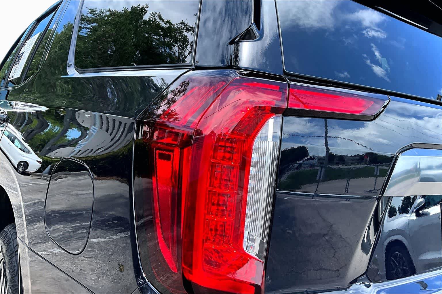 Used 2024 Midnight Blue Metallic GMC AT4 image 29