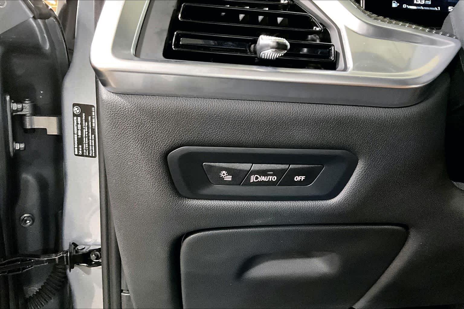 Used 2025 Skyscraper Grey Metallic BMW M60i image 57