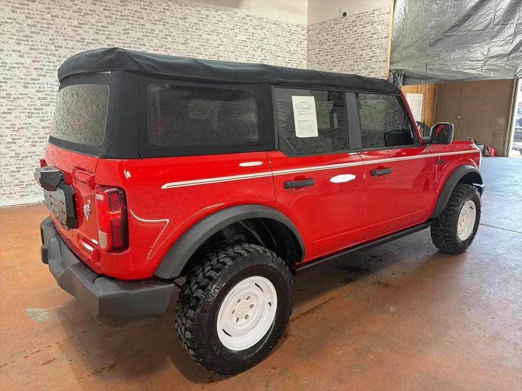Used 2023 Red Ford Base image 7