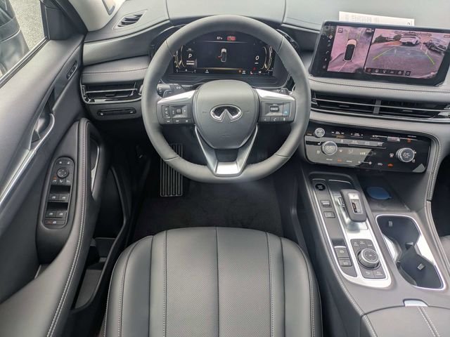 Used 2027 Gray INFINITI LUXE image 17