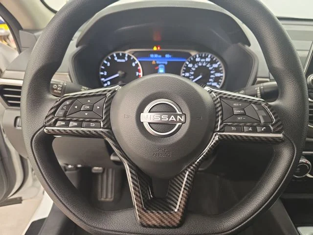Used 2024 White Nissan 2.5 SV image 28