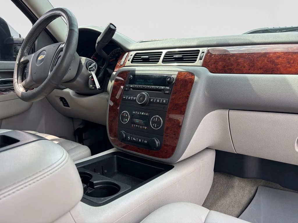 Used 2011 White Chevrolet LTZ image 47