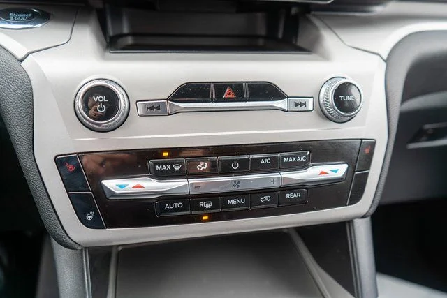 Used 2023 Silver Ford XLT image 27