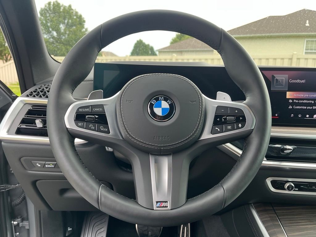 Used 2026 Gray BMW xDrive40i image 33