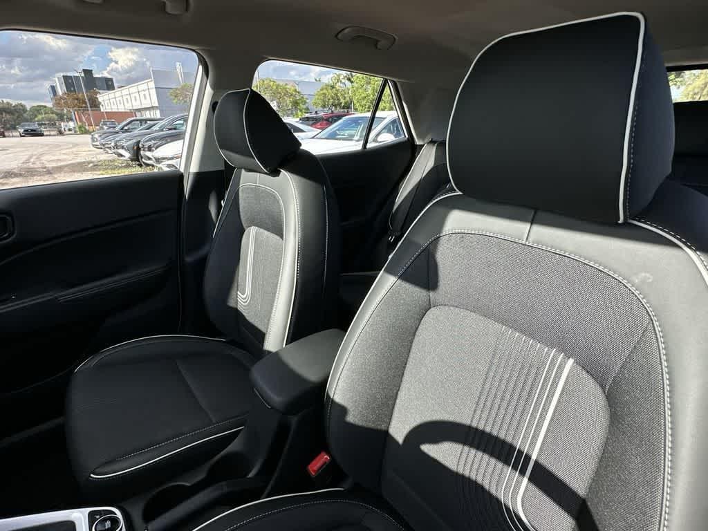 New 2026 Lunar White w/Black Roof Hyundai SEL w/Two-Tone Roof image 13