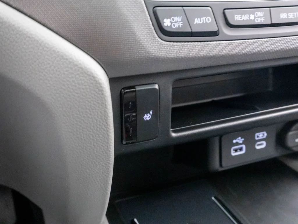 Certified Used 2025 White Honda RTL image 22