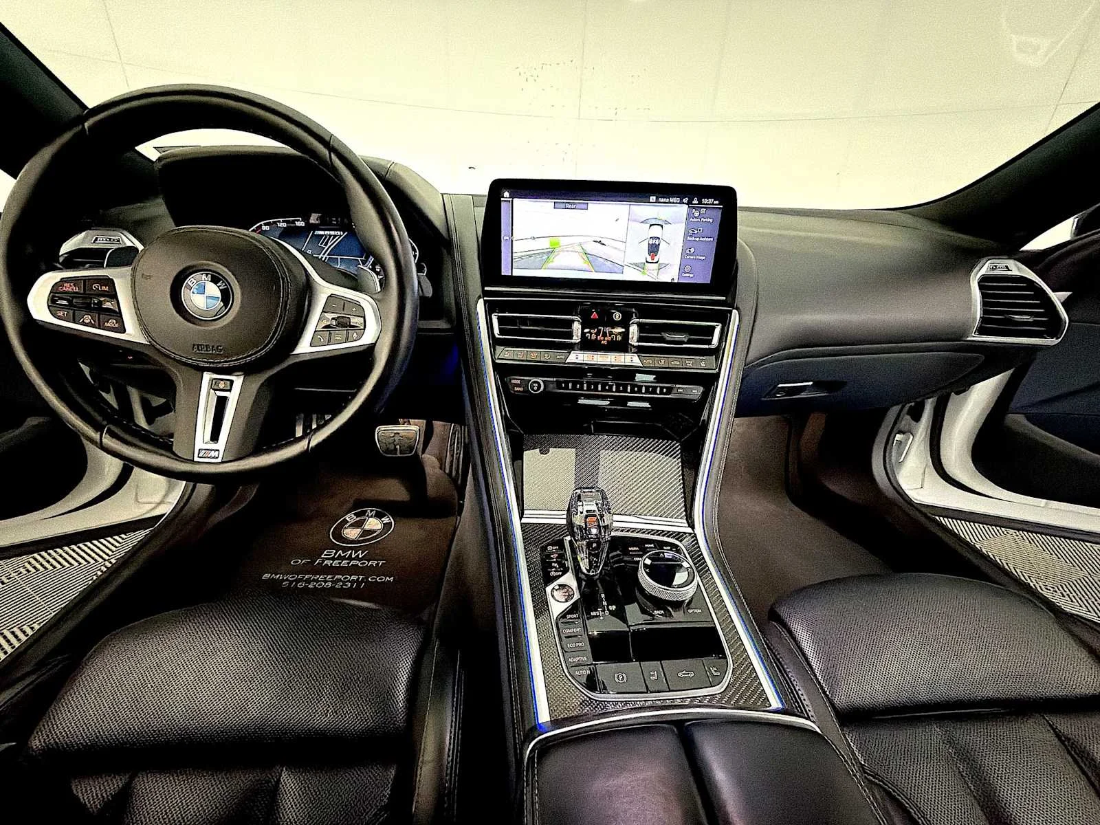 2024 BMW 8 Series M850i - Photo 17