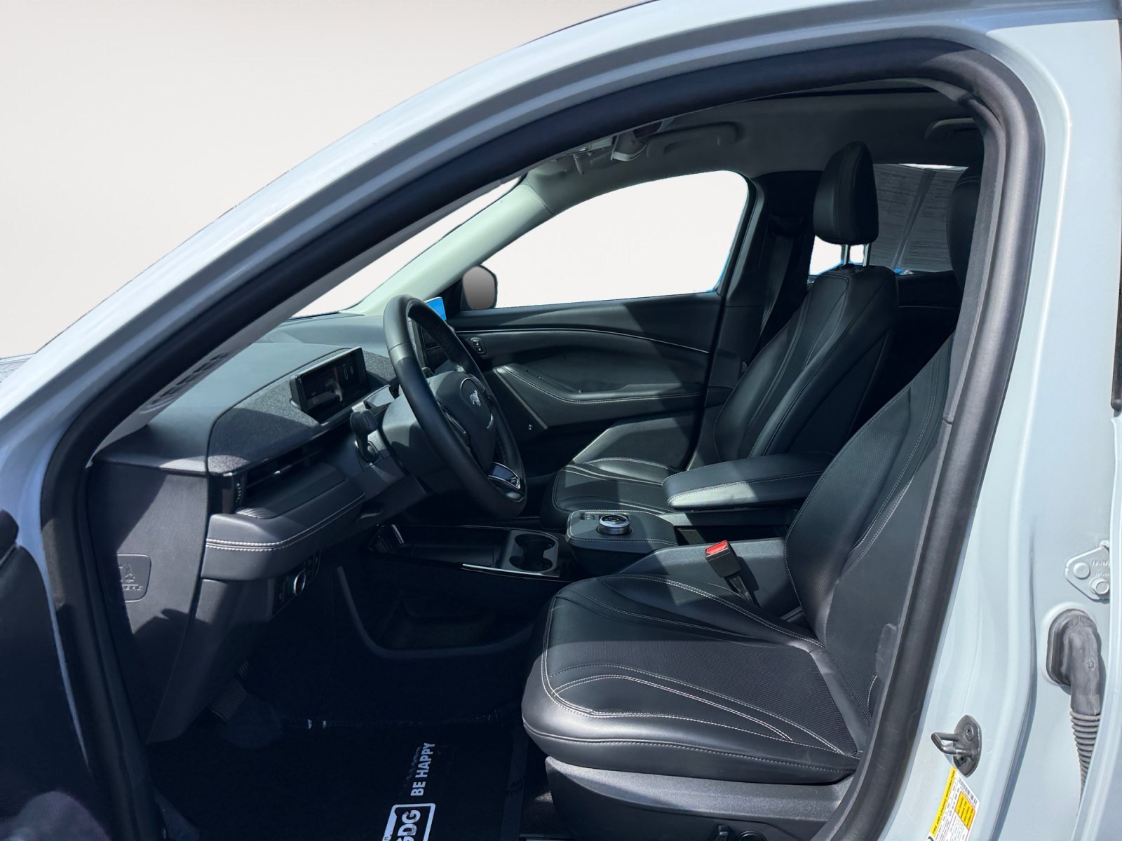Certified Used 2023 White Metallic Ford Premium image 10