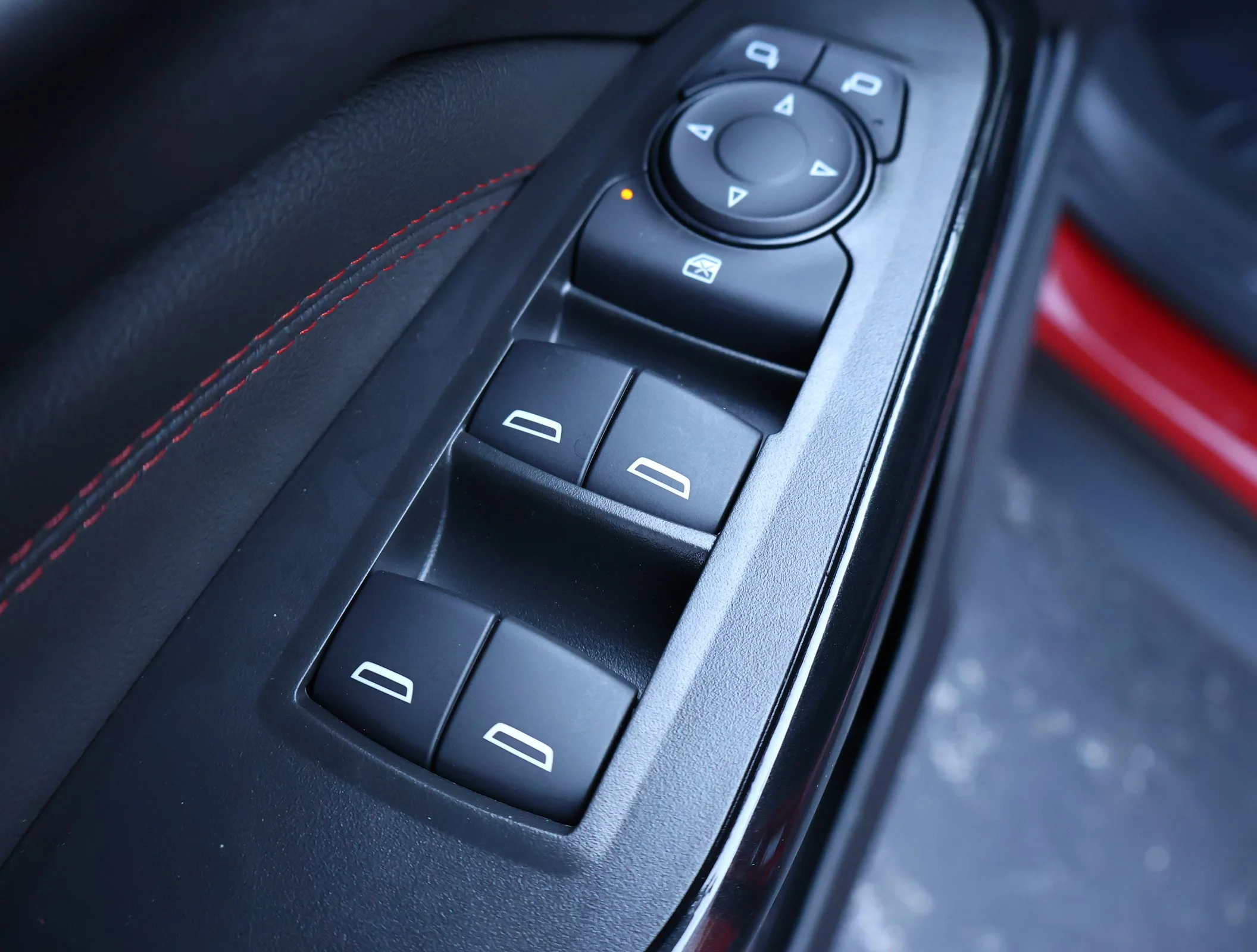 2026 Chevrolet Trax RS - Photo 8